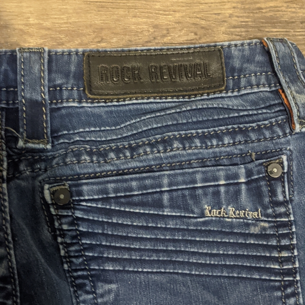 Rock revival janeil size 32 skinny